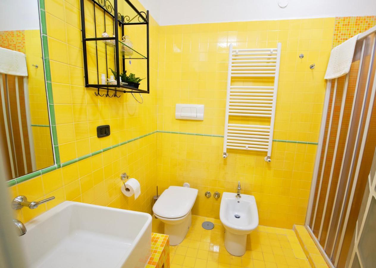 Casa "Kapri" Da Eva - Salerno Centro Con Self Check-In Apartamento Exterior foto